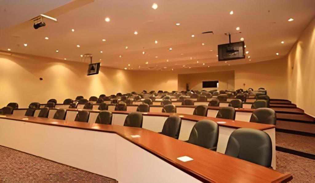 Ontario Gateway Hotel Εξωτερικό φωτογραφία