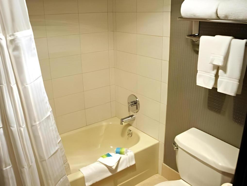 Ontario Gateway Hotel Εξωτερικό φωτογραφία